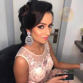 Celebrity Makeup in Shahdara