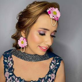 Haldi & Mehndi Makeup in Shahdara