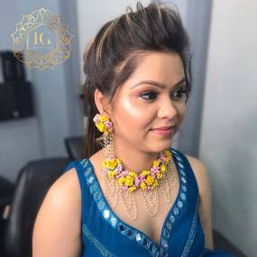Haldi & Mehndi Makeup in Shahdara